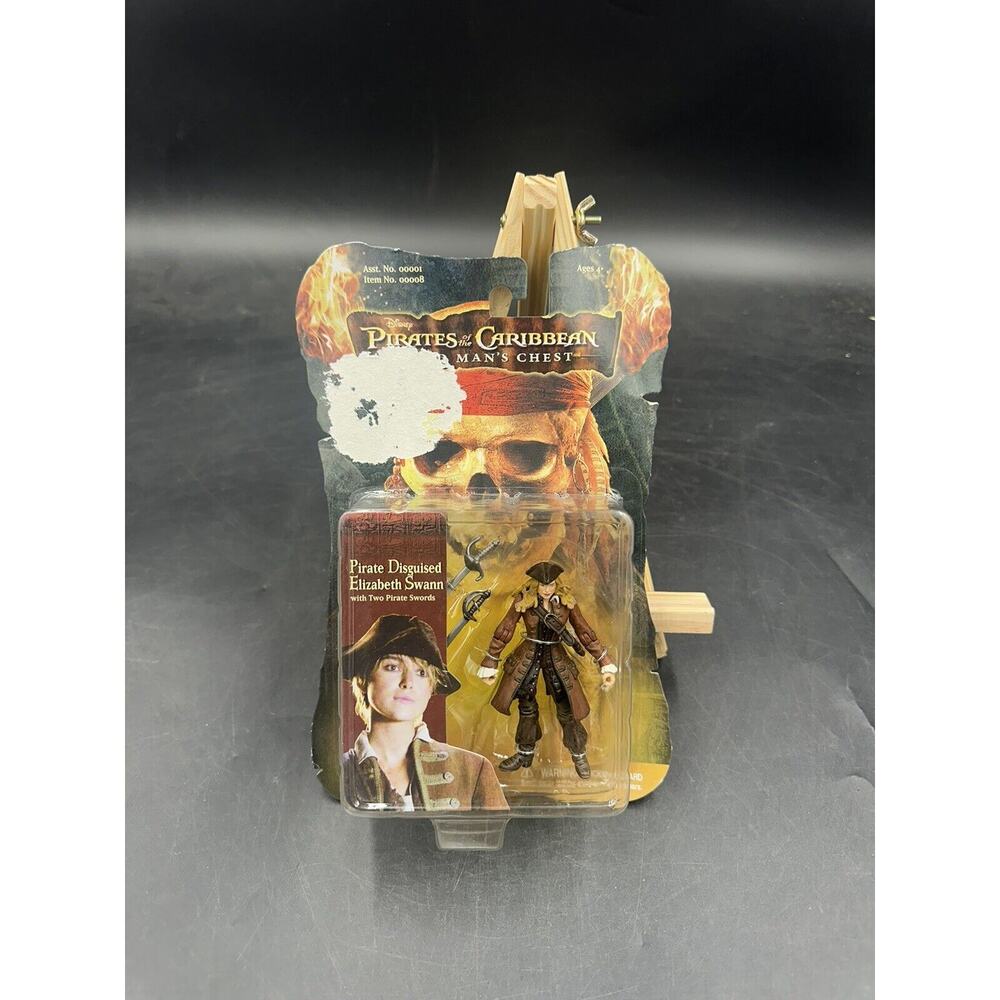 Pirates of the Caribbean Dead Man's Chest Elizabeth Swann card damaged